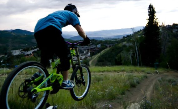 Best Mountain Bike Shoes - Recommendations from the Experts at Jans
