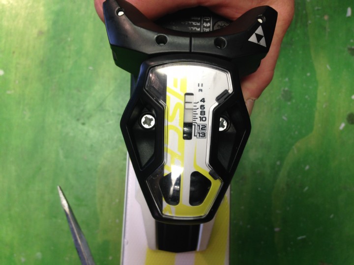 Ski binding DIN turned all the way down