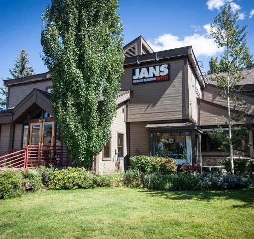 Jans Named One of the Top 100 Retailers
