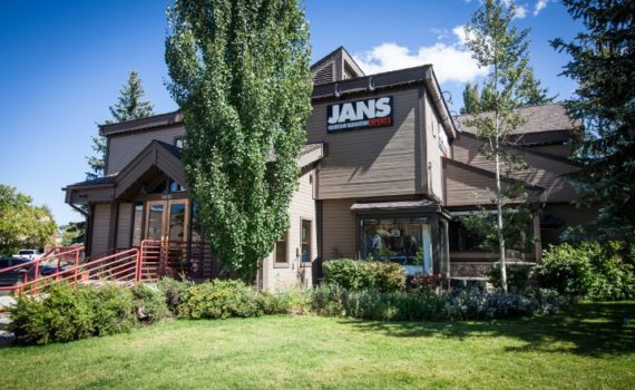 Jans Named One of the Top 100 Retailers