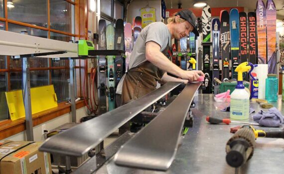 Jans Expert waxes some skis at Rennstall
